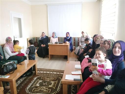 Ardahan aile ve dini rehberlik bürosu tarafından anneler günü porogramı