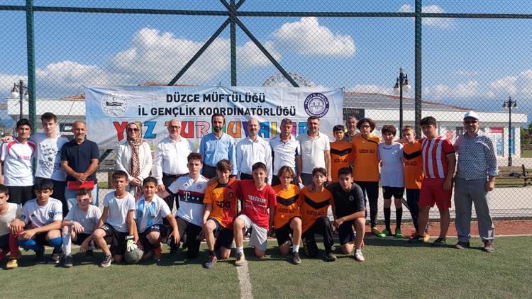 “ Düzce Il Müftülüğü Gençlik Koordinatörlüğü Yaz Futbol Turnuvası” Başladı.