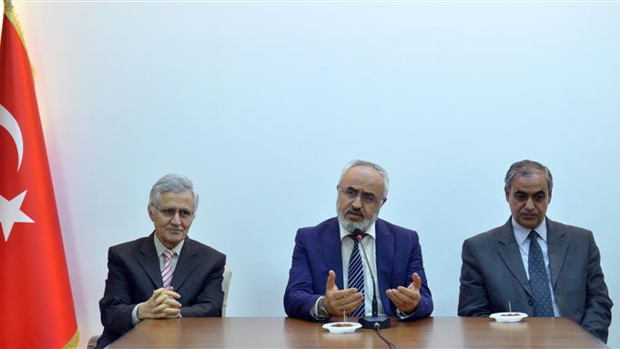 Konya Müftülüğü görev süresi dolan akpınar,  personeli ile vedalaştı