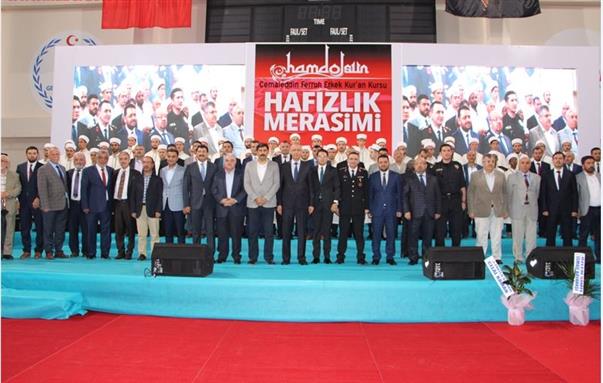 Cankiri müftülüğünce düzenlenen hafızlık merasimi büyük bir coşkuyla gerçekleştirildi.