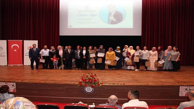 Muglada "mutlu aile başarılı çocuk" konferansına büyük ilgi