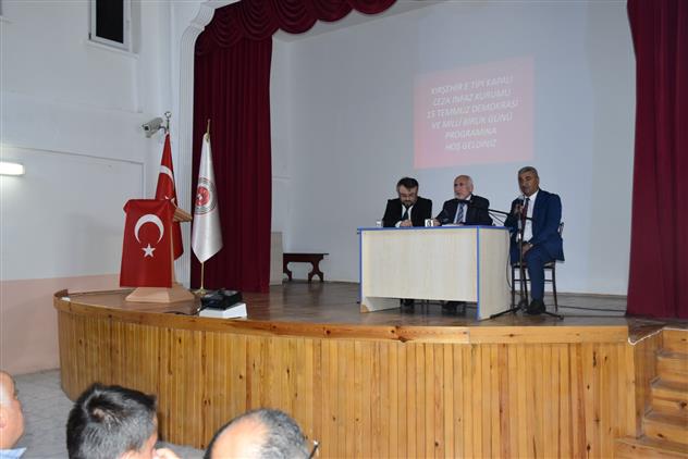 Kırsehir'de 15 Temmuz Demokrasi Ve Milli Birlik Günü Programı Düzenlendi