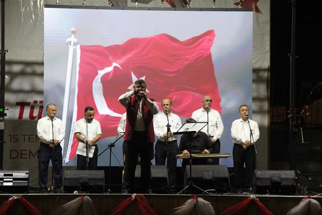 Bolu'da 15 Temmuz Demokrasi Ve Milli Birlik Günü çoşkulu Bir şekilde Kutlandı.