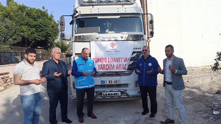 Adana’dan 3 Yardım Tırı Deprem Bölgesine Gönderildi