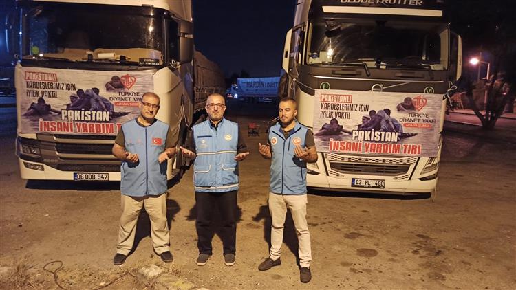 Adana’dan Pakistan’a 3 Tır Dolusu Un Yardımı