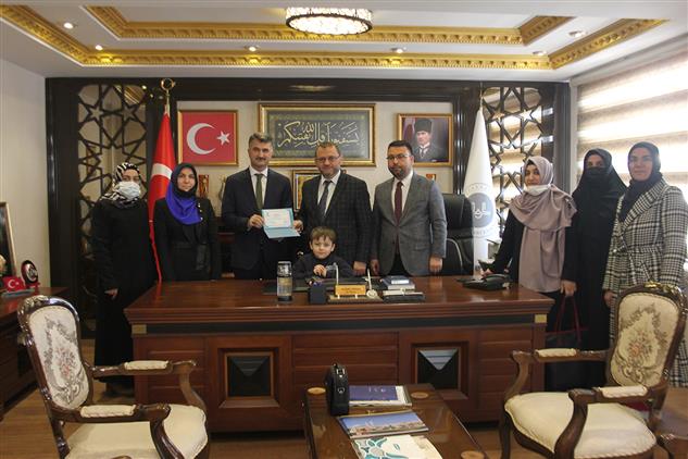 Mersin'de Akdeniz Ilçe Müftülüğüne Bağlı 4-6 Yaş Grubu Kurslarından Anlamlı Yardım