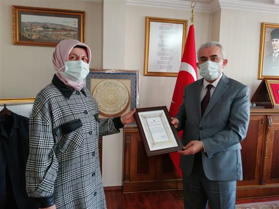 Ankara’ Dan Van‘ A Uzanan Yardım Eli