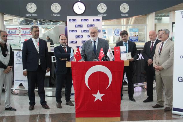 Ankara'dan Ilk Hac Kafilesi Dualarla Uğurlandı