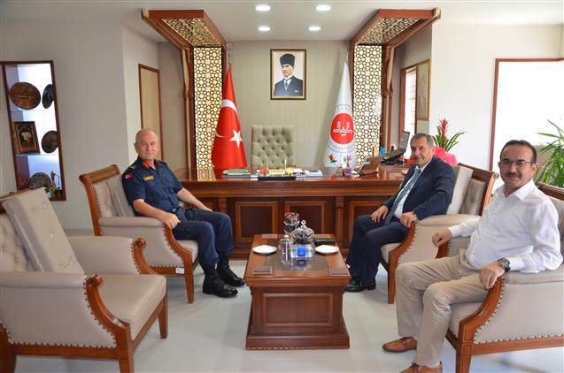 Antalya Il Emniyet Müdürü  Ve Il Jandarma Komutanından il Müftüsü yalçınkaya’ya ziyaret