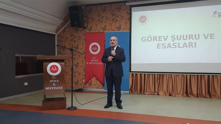 Duzce'de Baş Müfettiş Dr. Dursun Aygün Din Görevlilerimizle Buluştu.