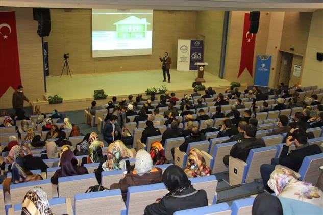 Gaziantep'de Baba Okulu Seminerlerinin 3. Sü Yapıldı
