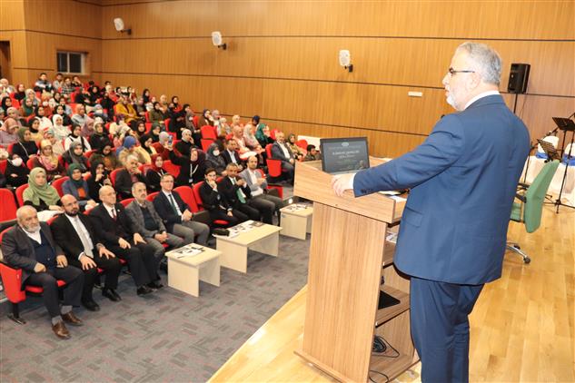 Cankiri'da Başkan Yardımcısı Dr. Işliyen Islami Ilimler öğrencileriyle Buluştu