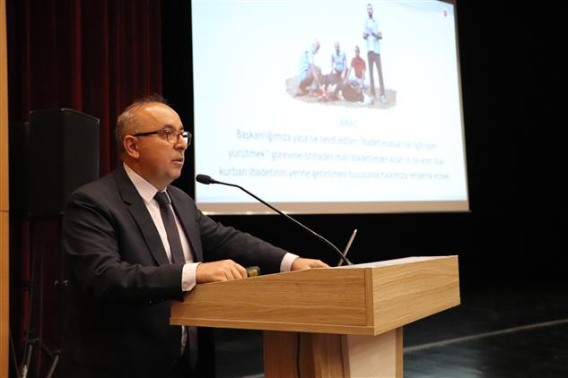 Sivas'ta Başkanlık Vaizi Acar, Din Görevlilerine Kurban Semineri Verdi