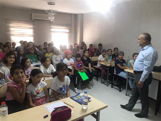 Batman Il Müftüsü Nihat Kök, Yaz Kur’an Kursu’nda Eğitim Gören öğrencilerle Bir Araya Geldi.