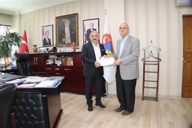 Cankiri'da Belediye Başkanımız Sayın Ismail Hakkı Esen Kurban Bağışında Bulundu.