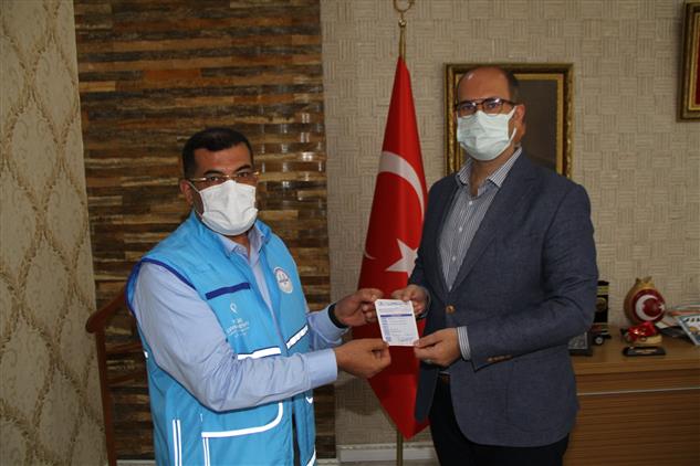 Diyarbakir'da Bismil Kaymakamı Hamza Türkmen’den Kurban Bağışı