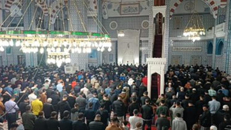 Igdir'da Bin Aydan Hayırlı Gece; Kadir Gecesi