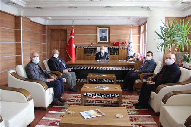 Bolu Altındağ Belediyesi Kız Anadolu Imam-hatip Lisesi Müdürü Il Müftümüzü Ziyaret Etti.