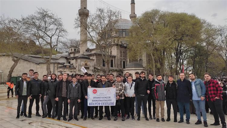 Bursalı Gençler Istanbul Gezisinde