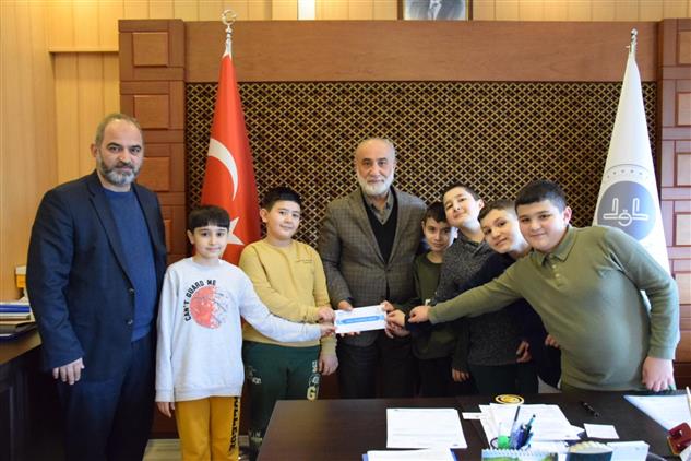 Giresun'da Depremzede Kardeşleri Için Kumbaralarını Açtılar