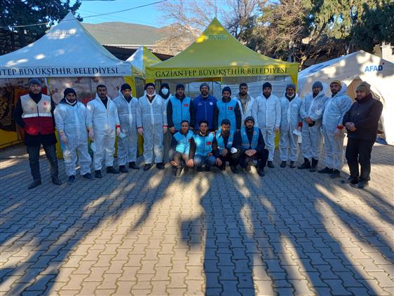 Kars'ta Din Görevlilerimiz Deprem Bölgesinde Manevi Destek Vermeye Devam Ediyor