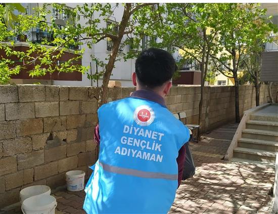 Adiyaman'da Diyanet Gençlik Ihtiyaç Sahiplerine Ramazan Yardımı Ulaştırdı