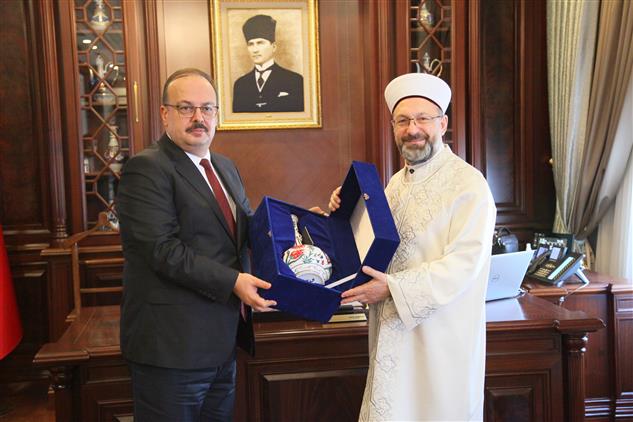 Diyanet Işleri Başkanı Erbaş, Bursa’da Resmi Ziyaret Ve Temaslarda Bulundu