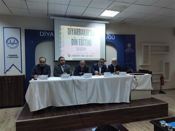 Diyarbakır’da ‘din Eğitimi çalıştayı’ Düzenlendi