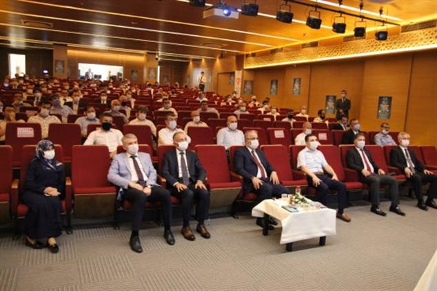 Dr. Burhan Işleyen Izmir'de 2021 Yılı Vekaletle Kurban Tanıtım Toplantısına Katıldı