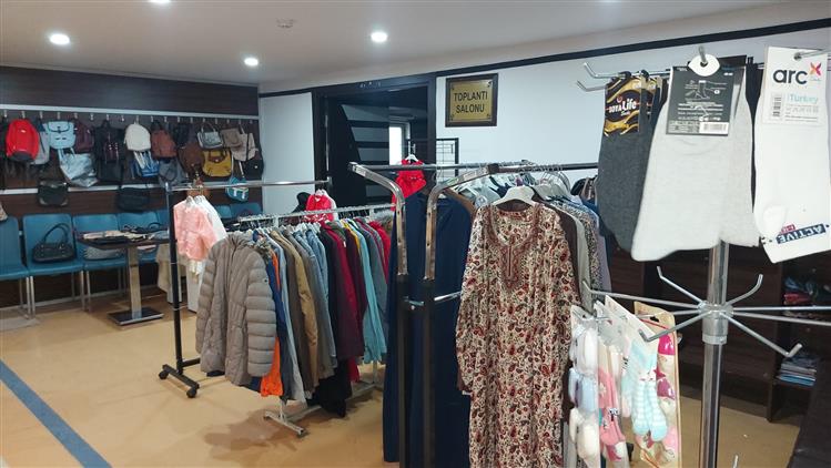 Düzce Il Müftülüğü Bünyesinde Afetzedeler Için Hayır çarşısı Oluşturuldu.