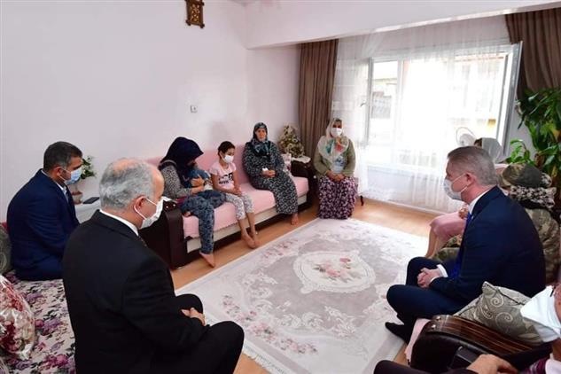 Gaziantep'de şehidimizin Ailesi Ziyaret Edildi