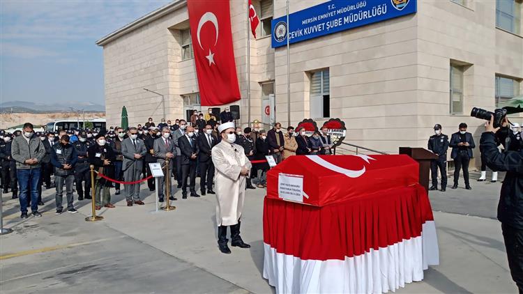 Mersin'de şehit Polis ömer Faruk Tekağaç Son Yolculuğuna Uğurlandı