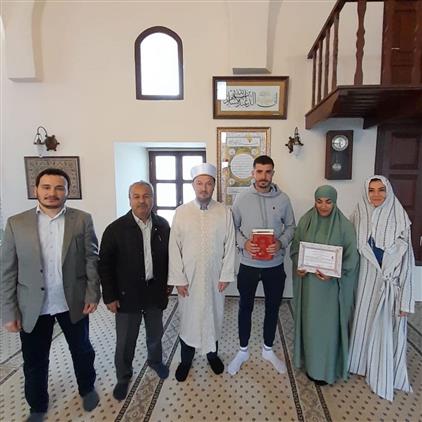 Muğla'da Eşi Sayesinde Islam'ın Güzelliklerinden Etkilendi,müslüman Oldu