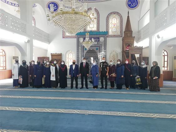 Malatya'da “en Iyi Narkotik Polis Anne" Projesi Kapsamında Ahmediye Camii’nde Annelerle Buluşma Programı Yapıldı