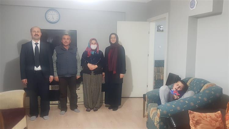 Duzce'de Engelliler Gününde  Engelli Personelimize Anlamlı Ziyaret