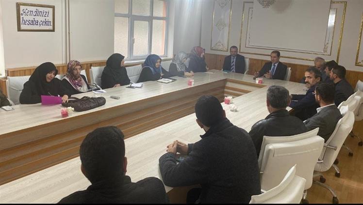 Gumushane'de Erdemli Gençlik Projesi