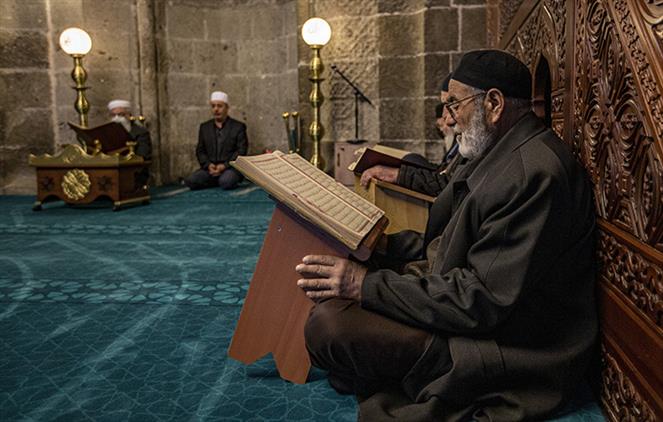 Erzurum'un Ramazan Coşkusunu Yansıtan Gelenek: Hafızlar Mukabelesi