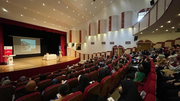 Eğitimci Yazar şule Kala Tokat'ta öğrencilerle Biraraya Geldi