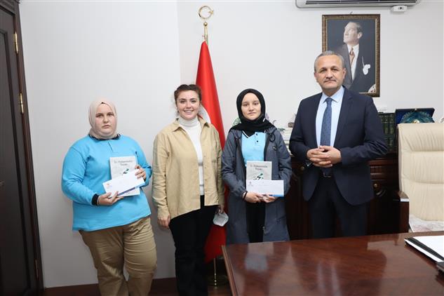 Afyonkarahisar'da “göç Ve çocuk” Temalı Resim Yarışması Sonuçları Açıklandı.