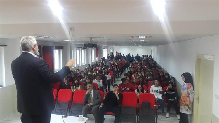 Kocaeli'de Gebze Süleyman Demirel Anadolu Lisesi öğrencilerine Mevlidi Nebi Programı