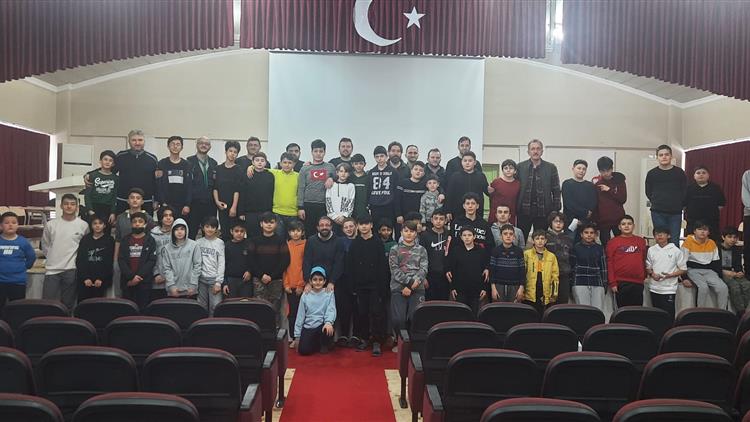 Zonguldak'ta Gençliğe Değer Ara Dönem Kampı