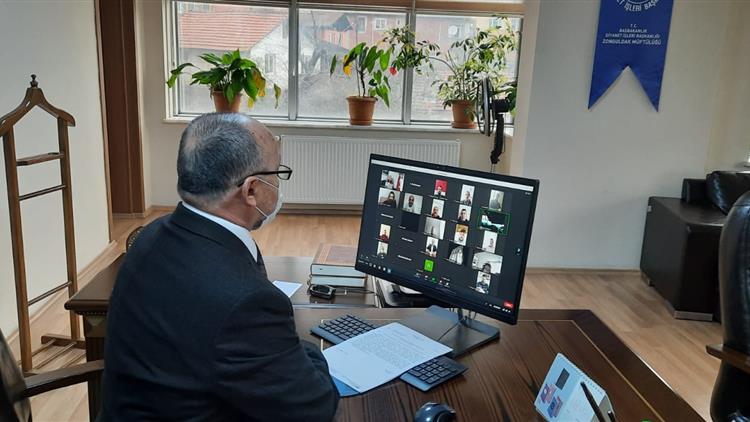 Zonguldak'ta Gençliğe Değer  Semineri