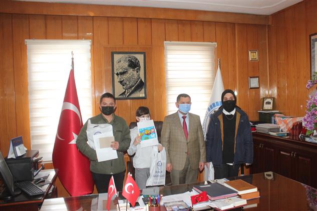 Burdur'da Gençler Istiklal Marşı’nı Ve Akif’i Anlattı