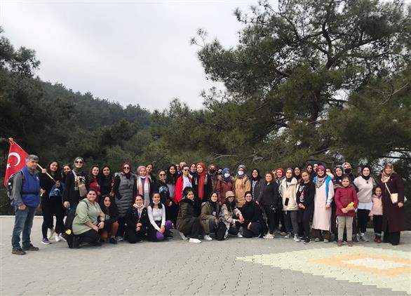 Manisa'da Gençler Trekking (doğa Yürüyüşü) Etkinliğin'de Buluştu