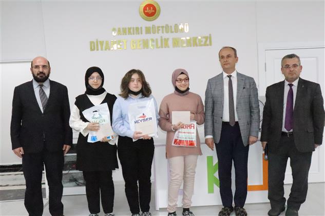 Cankiri'da Gençlere ödülleri Verildi