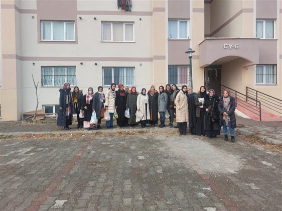 Kars'ta Gençlerimiz Yaşlılarımızın Dualarını Almaya Devam Ediyor