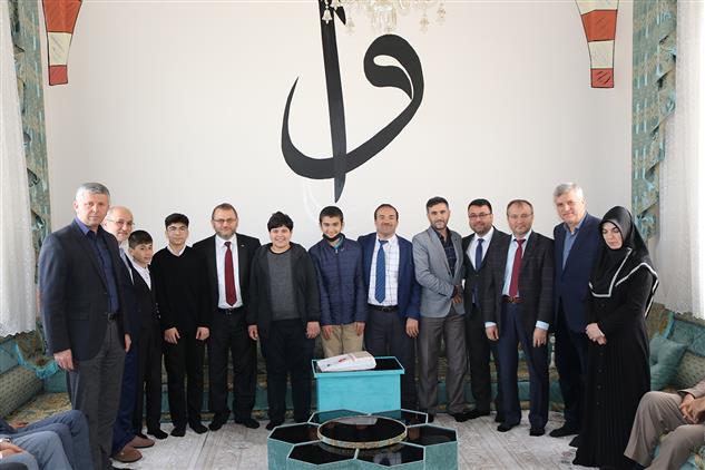 Mersin'de Gençlik Bilgi Yarışmasında Dereceye Giren öğrencilere ödülleri Takdim Edildi