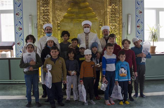 Nevşehir'de Göreme Beldesinde çocuklar Camide Buluştu...