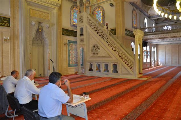 Konya'da Hacıveyiszade Camiinde Etkili Hutbe Sunumu Bölge Yarışması Düzenlendi