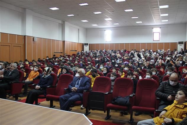 Bolu'da Hafızlık Kur'an Kursu öğrencilerine Yönelik "bir Milletin Dirilişi çanakkale Destanı" Konulu Konferans Gerçekleştirildi.